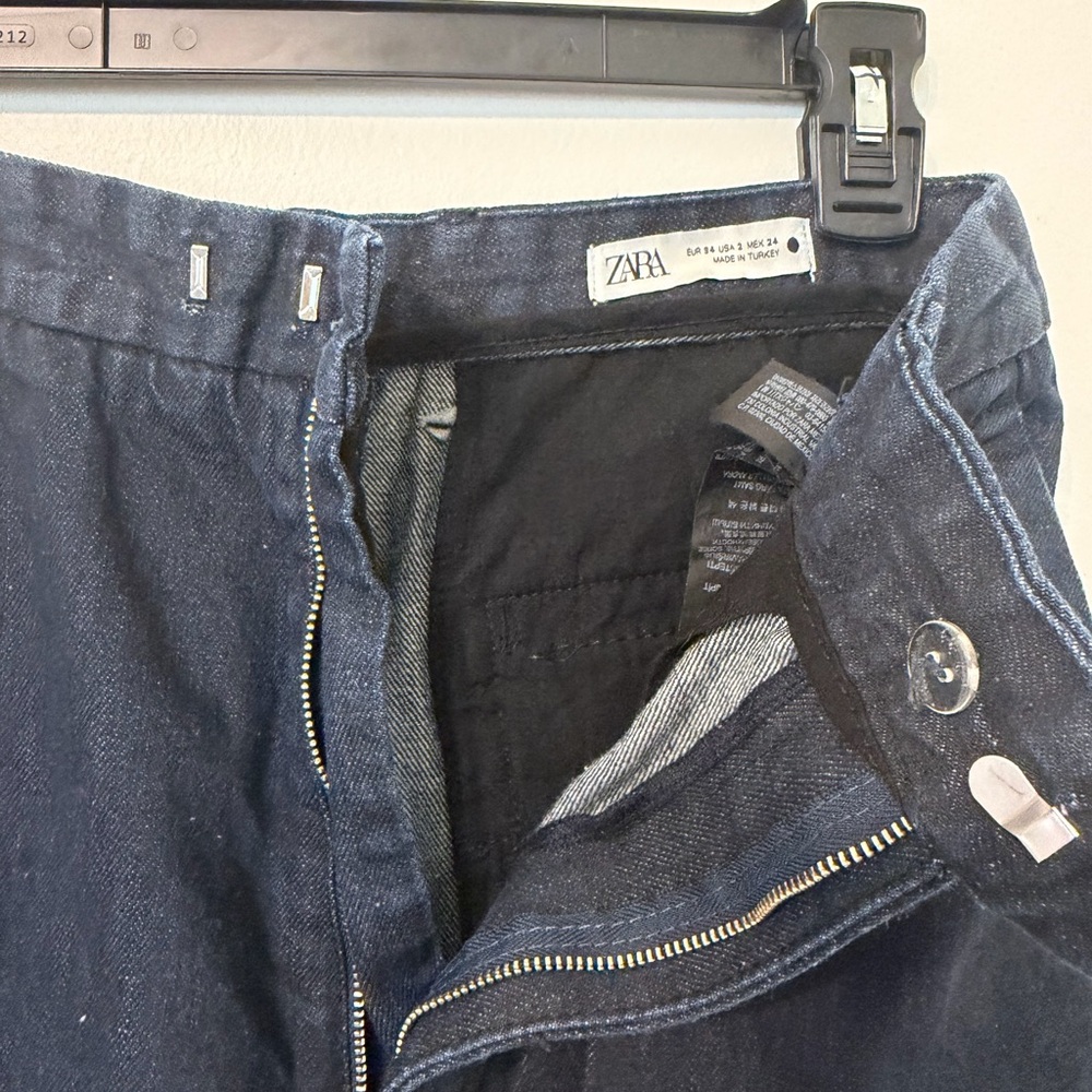Zara Dark Denim Jeans - Picture 5 of 5
